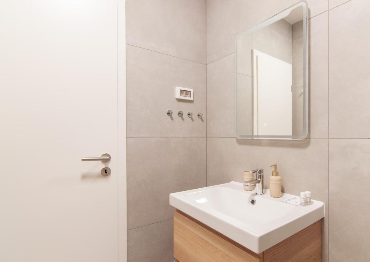 The Rose Garden Apartments Portoroz Bagian luar foto
