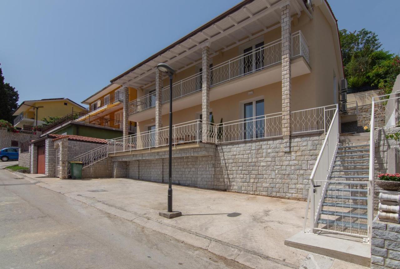 The Rose Garden Apartments Portoroz Bagian luar foto
