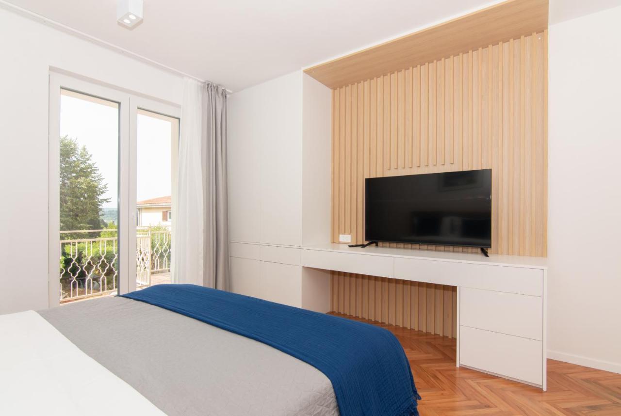 The Rose Garden Apartments Portoroz Bagian luar foto