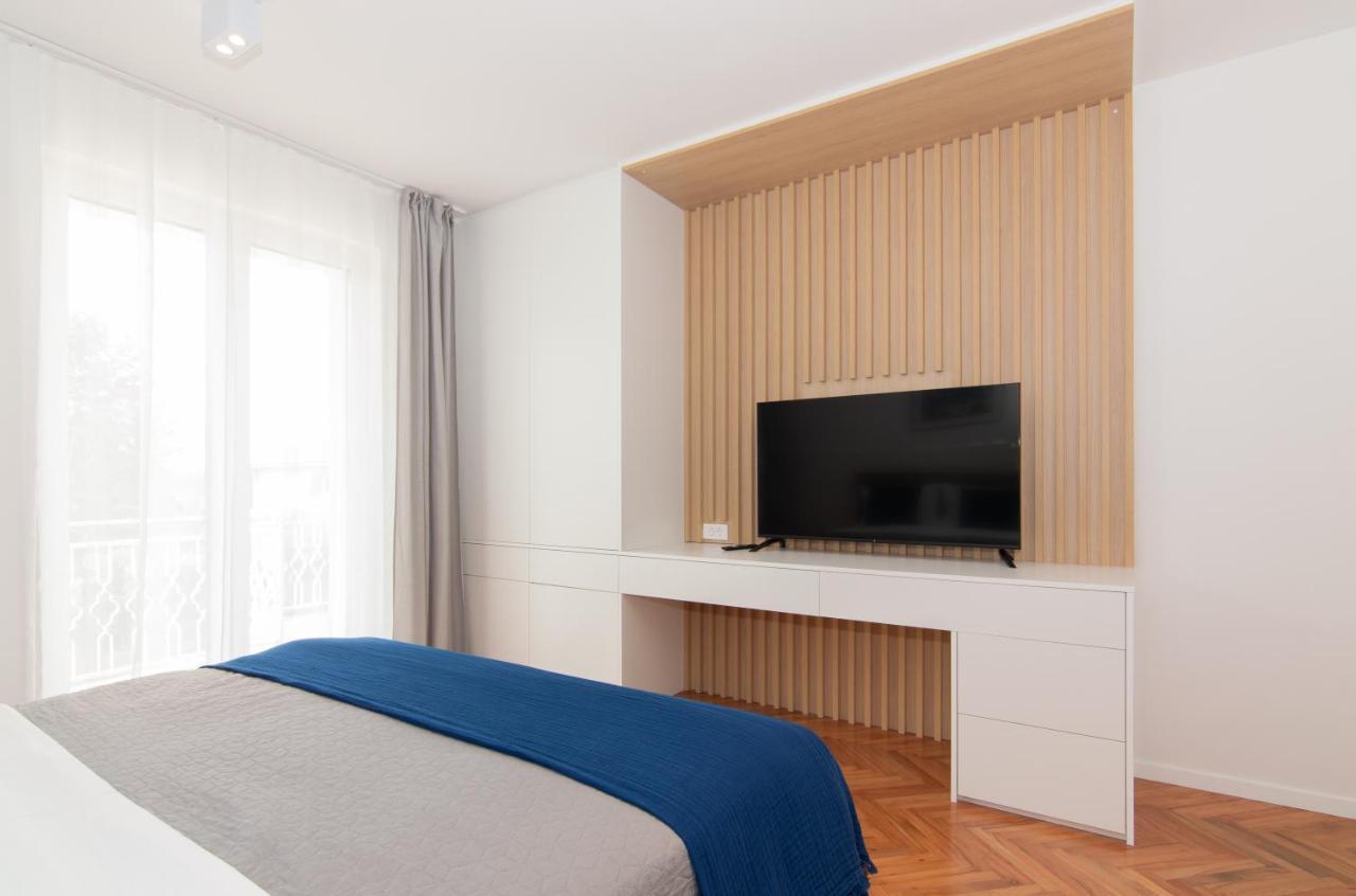 The Rose Garden Apartments Portoroz Bagian luar foto