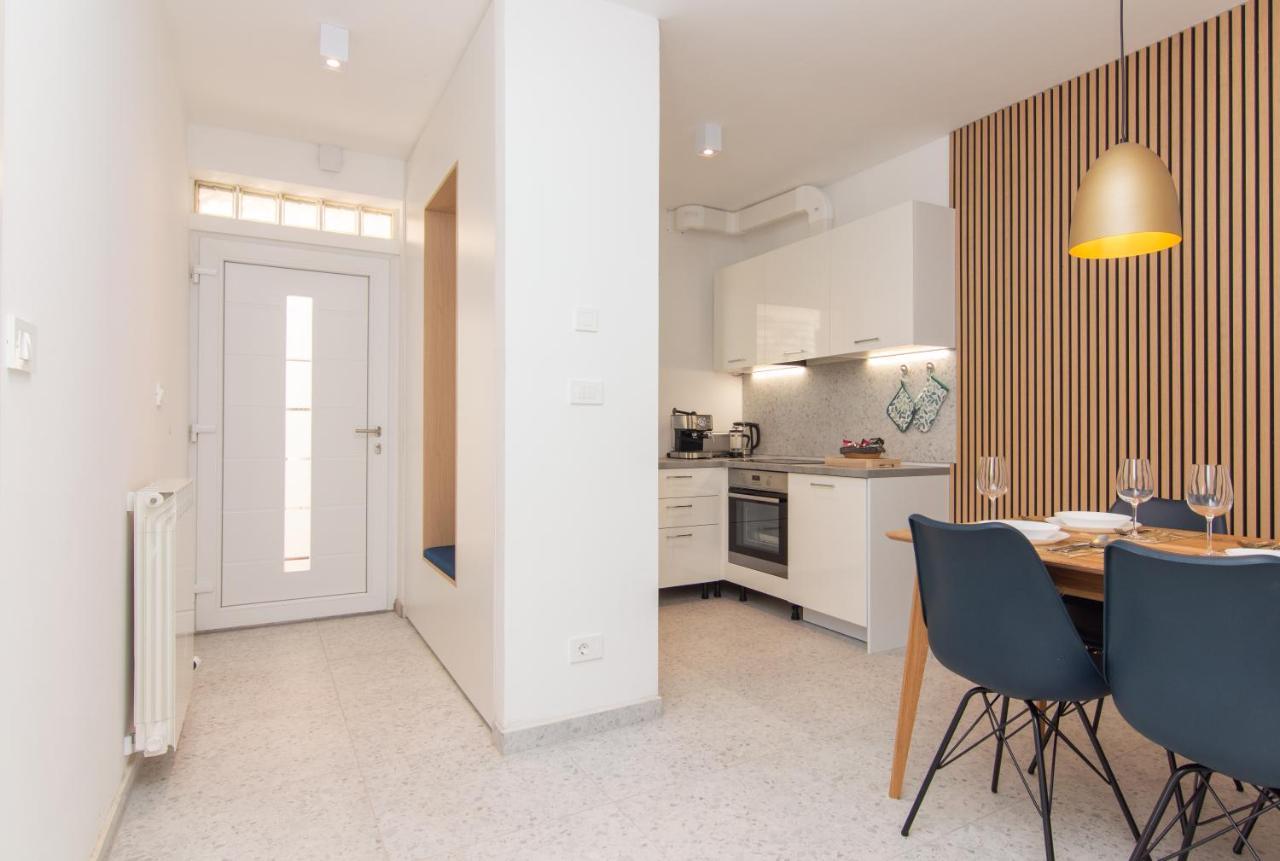 The Rose Garden Apartments Portoroz Bagian luar foto