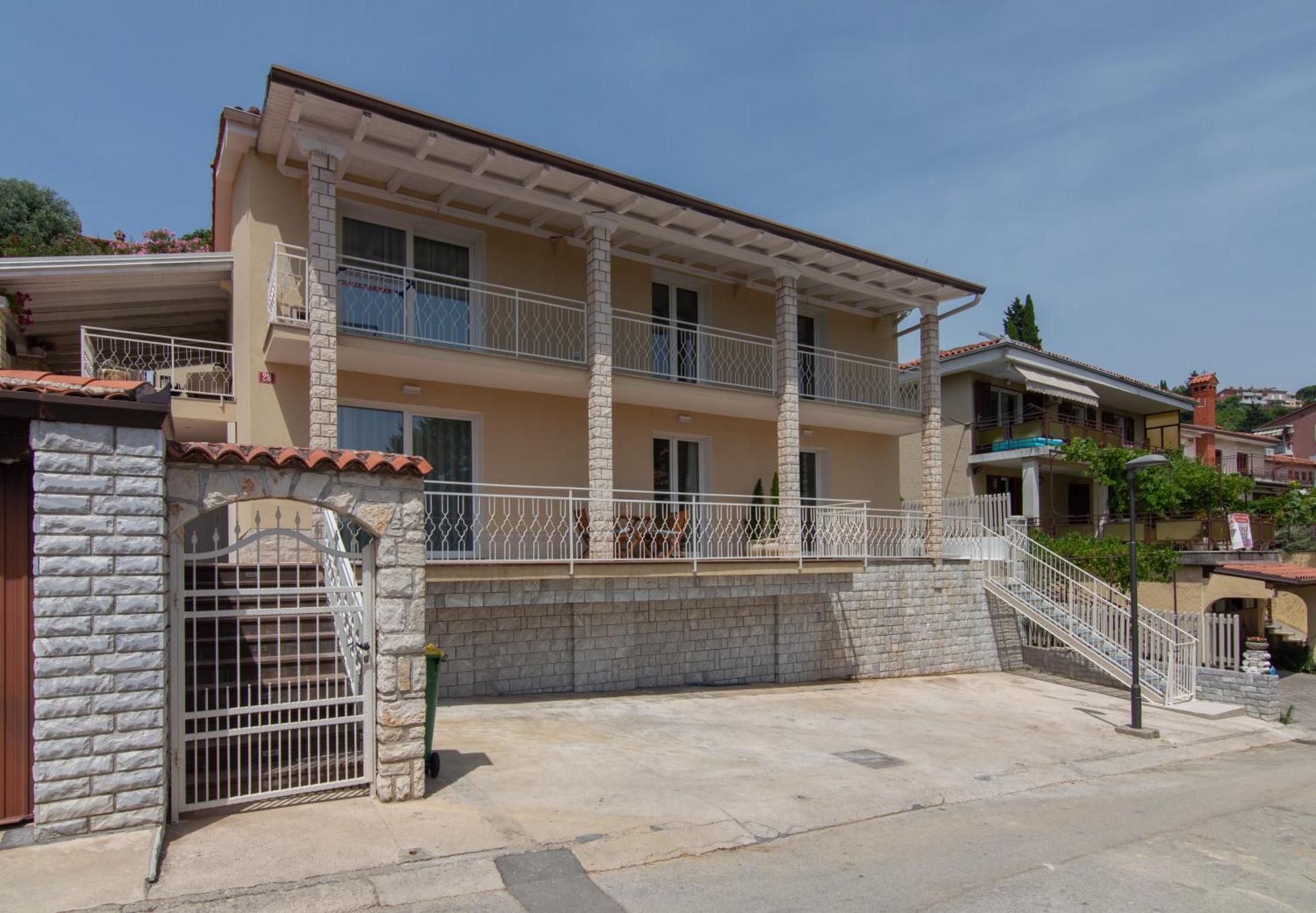 The Rose Garden Apartments Portoroz Bagian luar foto